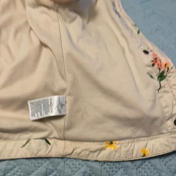 4T OldNavy Multi-Weather Rain Jacket. Multi pockets, zip up/ button down. - Picture 6 of 6